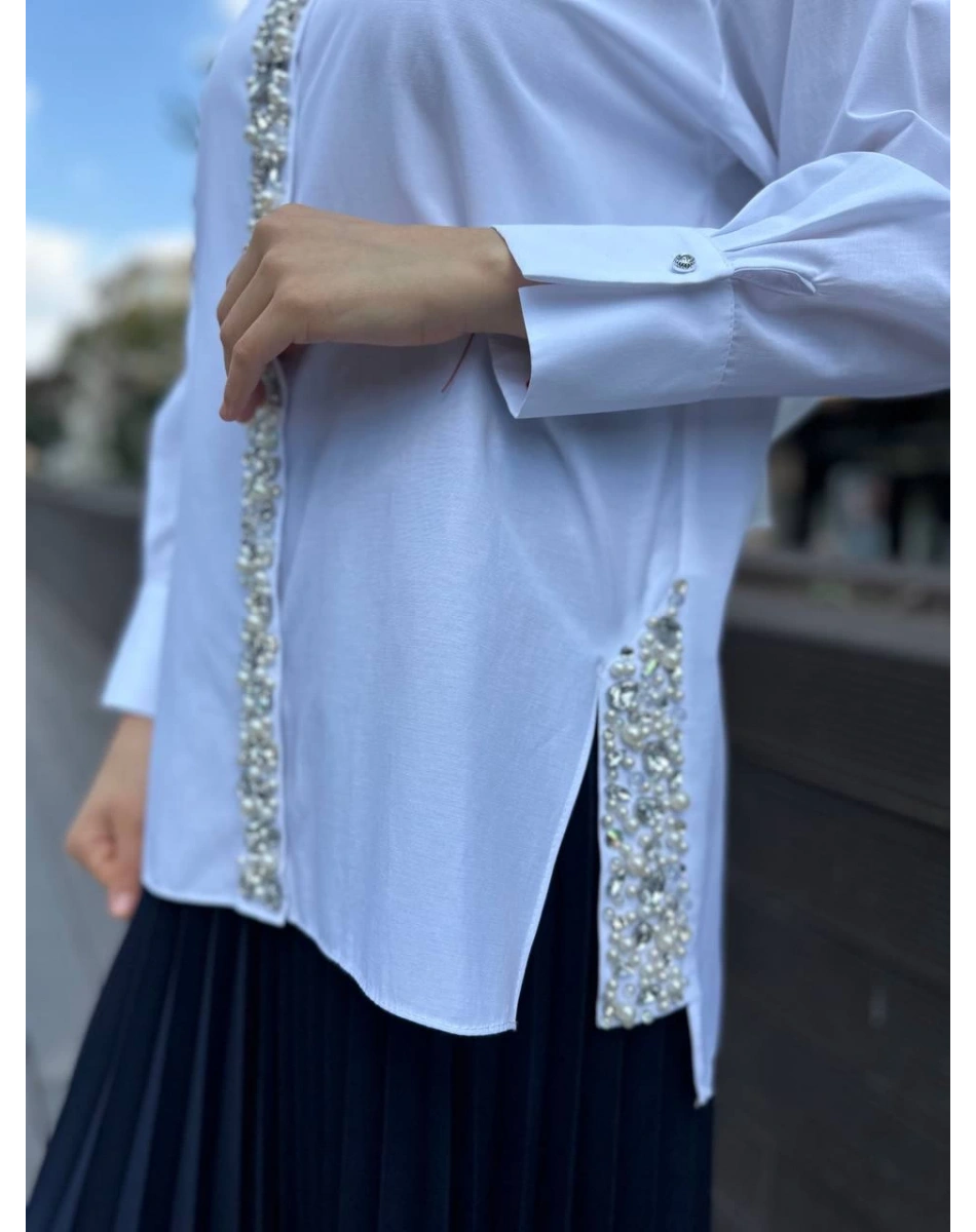 MY312 24S8216 Beyaz İşlemeli Tunik