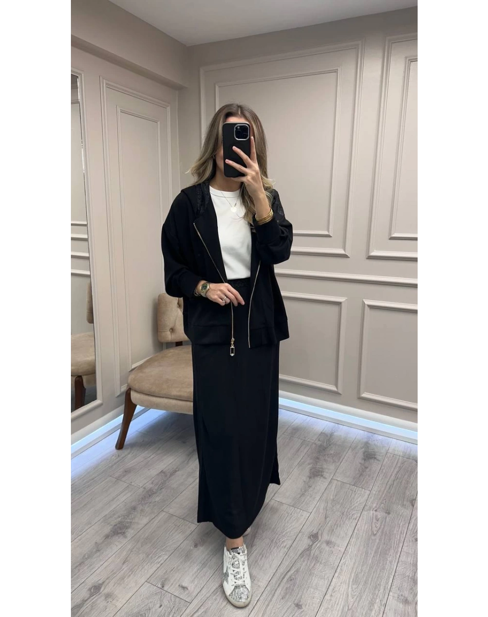 Nuss Triko 26K1038 Siyah Sırt Ve Etek Yanı Detaylı Etekli Takım