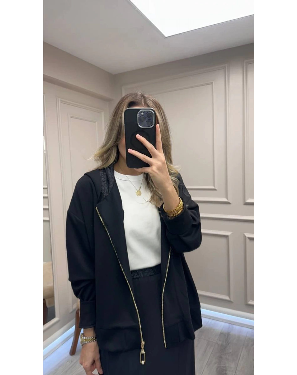 Nuss Triko 26K1038 Siyah Sırt Ve Etek Yanı Detaylı Etekli Takım