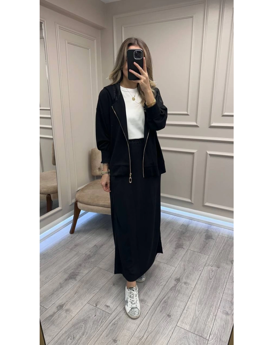 Nuss Triko 26K1038 Siyah Sırt Ve Etek Yanı Detaylı Etekli Takım