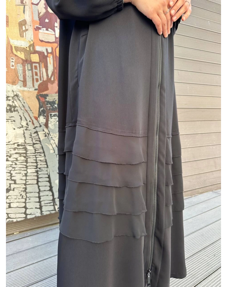 RedShow 25110 Siyah Eteği Fırfır Detaylı Büyük Beden Ferace