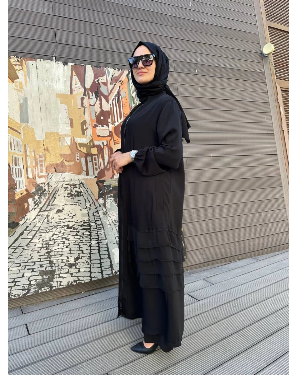 RedShow 25110 Siyah Eteği Fırfır Detaylı Büyük Beden Ferace