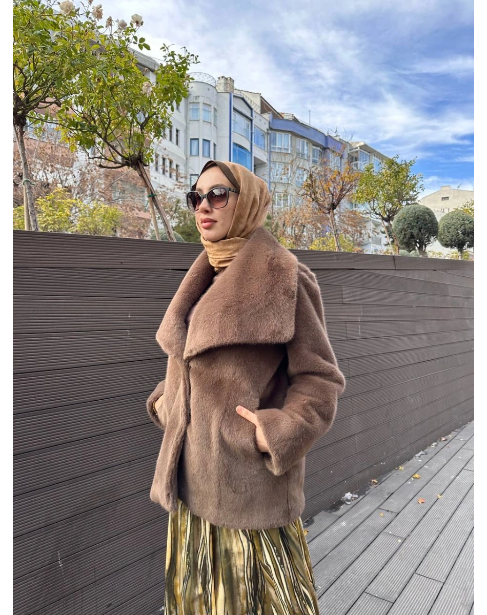 Trenç 7009 Vizon Hakim Yaka Kısa Kürk Kaban