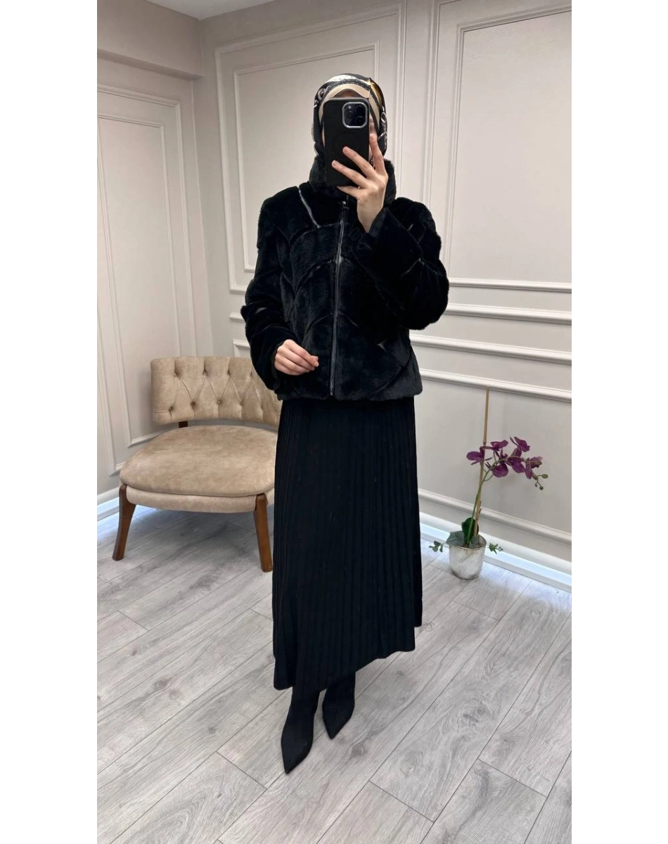 Trenç 7041 Siyah Kürk Mont