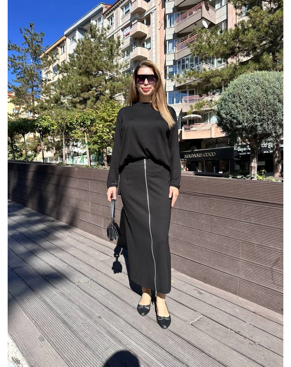 Yusuf Özdemir 24K1491 Siyah Önden Fermuarlı Etek