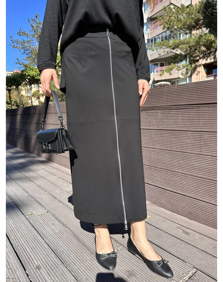 Yusuf Özdemir 24K1491 Siyah Önden Fermuarlı Etek