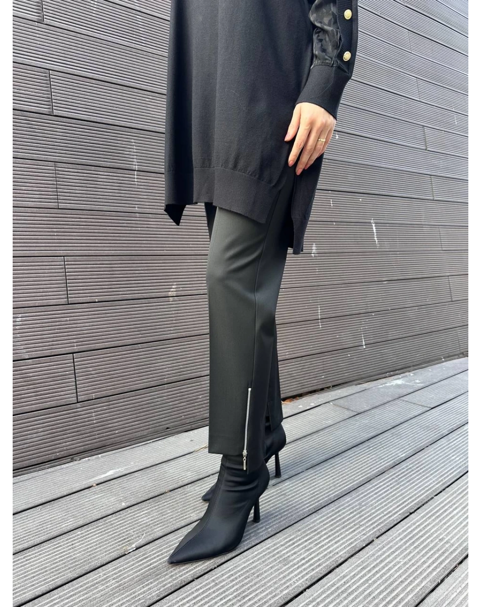 Yusuf Özdemir 25K1101 Siyah Paçası Fermuarlı Pantolon