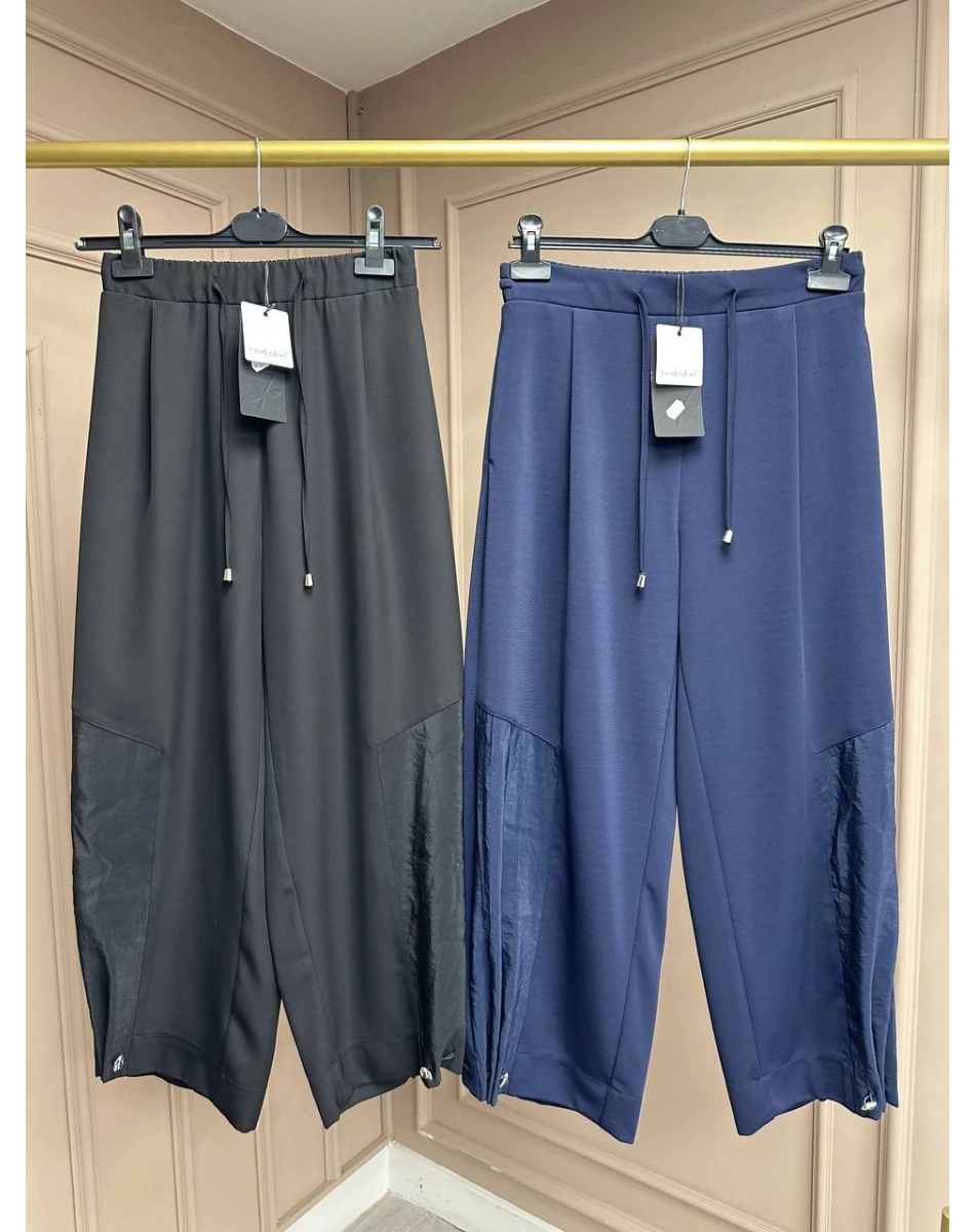 Yusuf Özdemir 25K1355 Siyah Paça Detaylı Pantolon