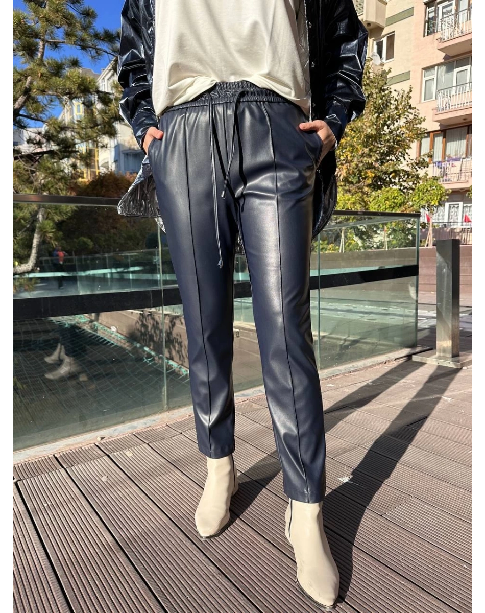 Yusuf Özdemir 25K1375 Lacivert Deri Pantolon