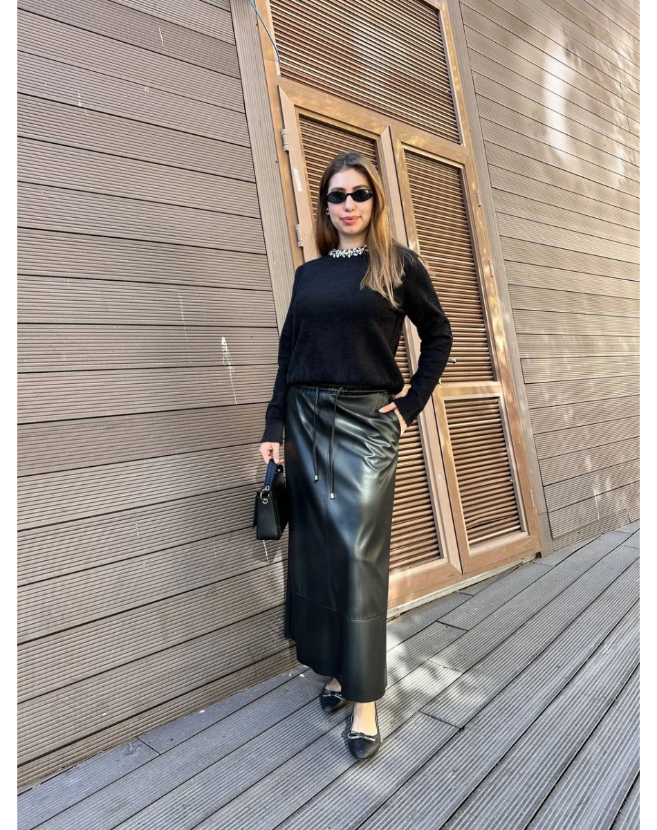 Yusuf Özdemir 25K1462 Siyah Deri Etek