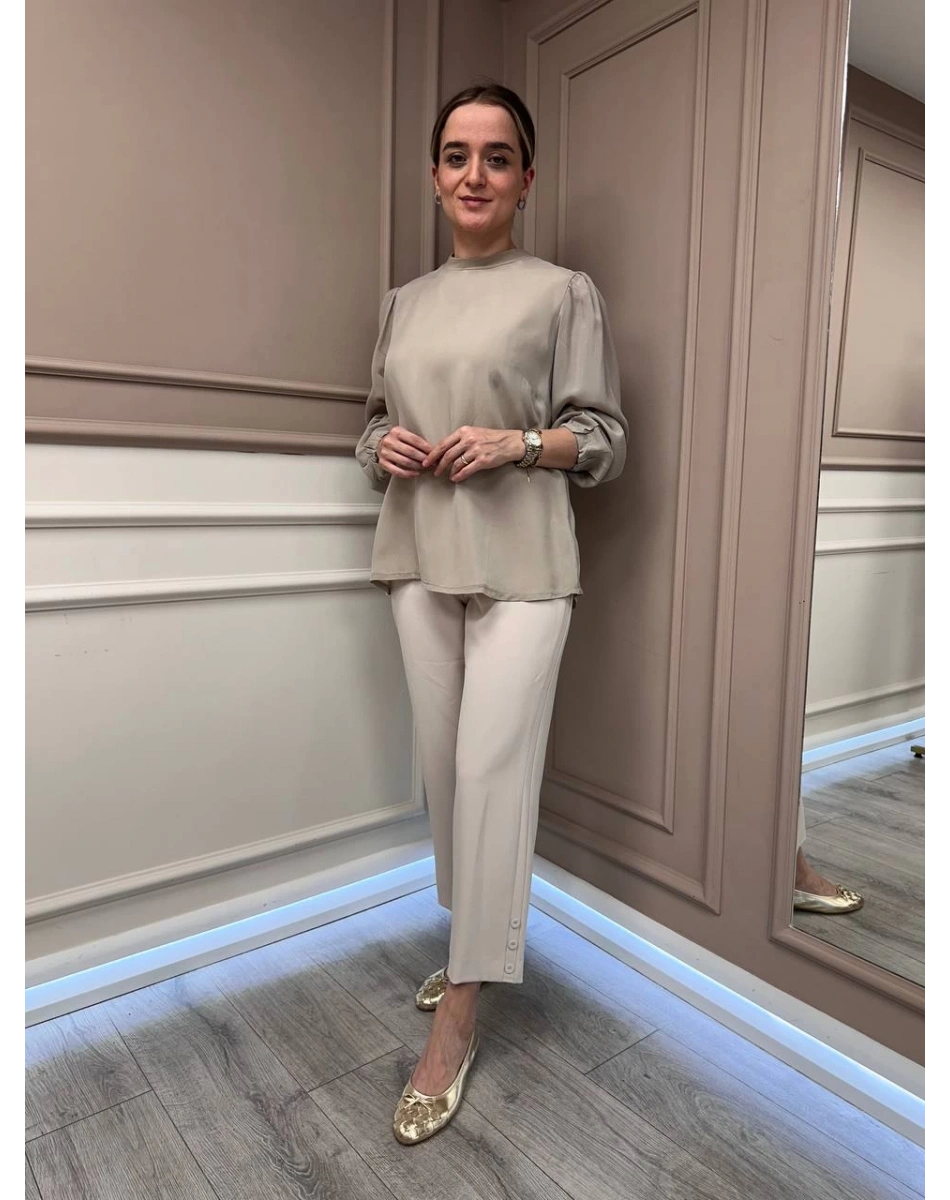 Yusuf Özdemir 25Y1393 Bej Paçası Düğme Detaylı Pantolon