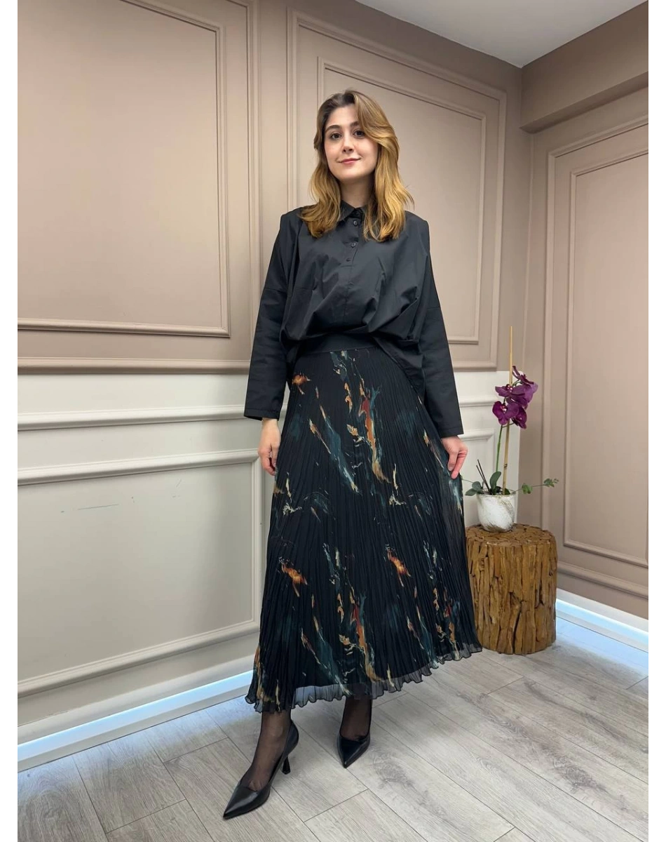 Yusuf Özdemir 25Y1504 Siyah Renkli Etek