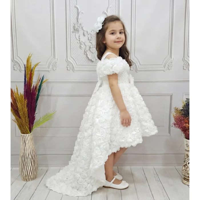 Beyaz Gül Desenli Madonna Yaka Askılı Kol Elbise Abiye