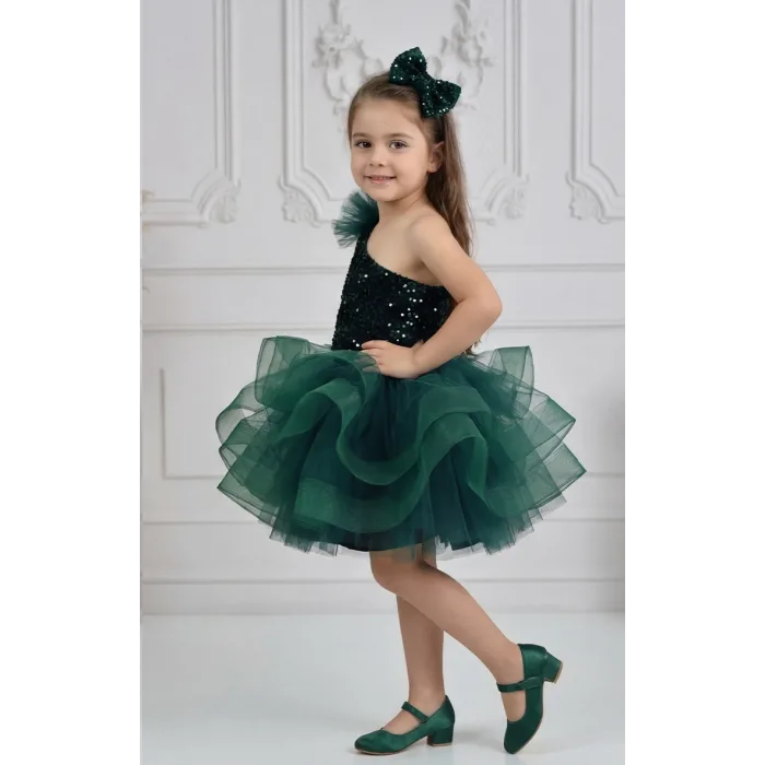 Kız Çocuk Zümrüt Yeşilli Payetli Kadife Grenli Tek Omuz Kabarık Elbise