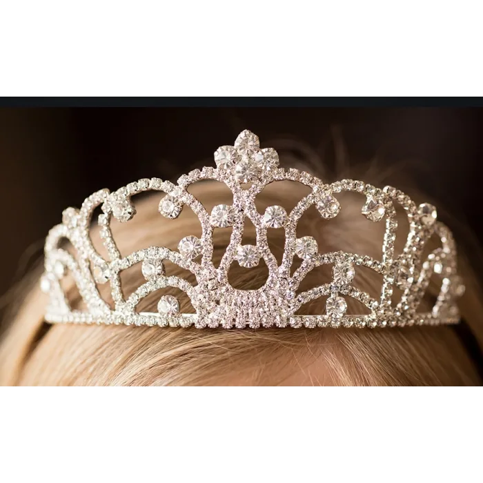 Taşlı Taç işlemeli Beyaz Taçlı Toka