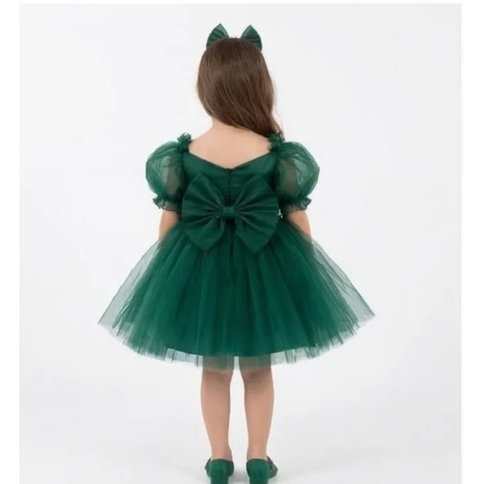 Kız Çocuk Zümrüt Yeşili Kalp Detaylı Kısa Balon Kol Kabarık Elbise