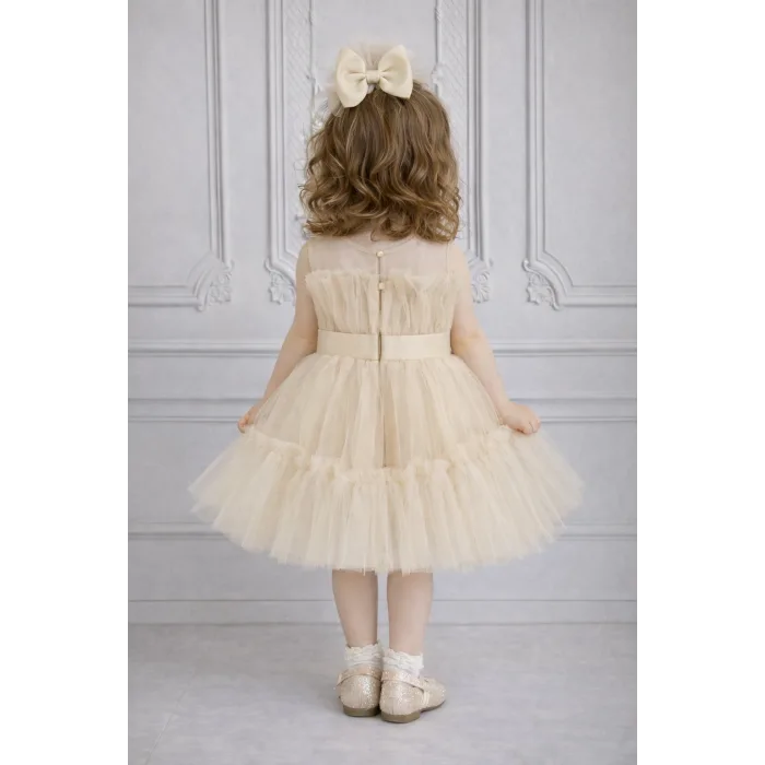 Kız Çocuk Bej Şeffaf Üst Ön Fiyonk Detaylı Kemerli Kabarık