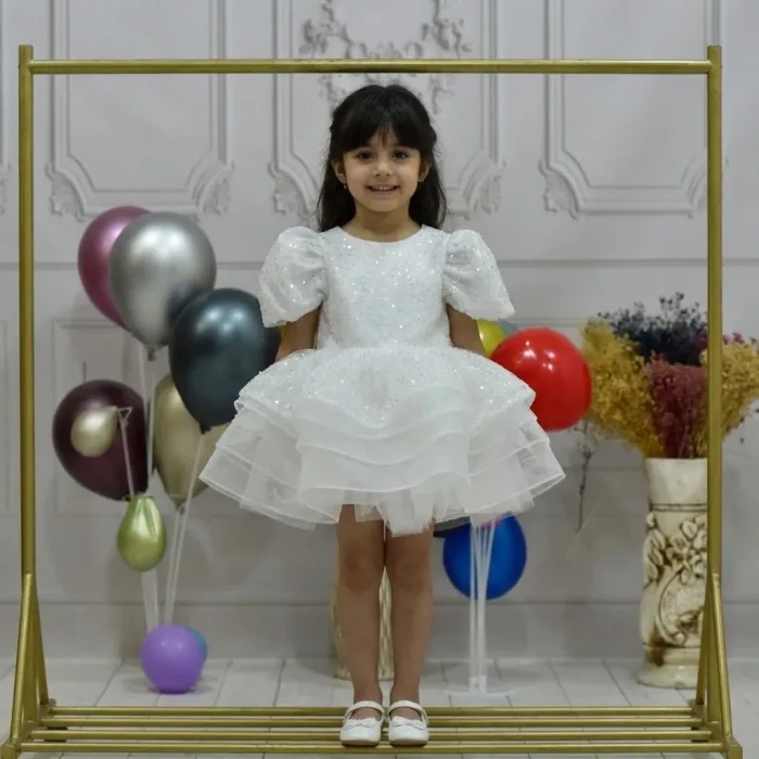 Kız Çocuk Beyaz Boncuklu Payetli Kısa Balon Kol Taşlı Boncuklu Elbise
