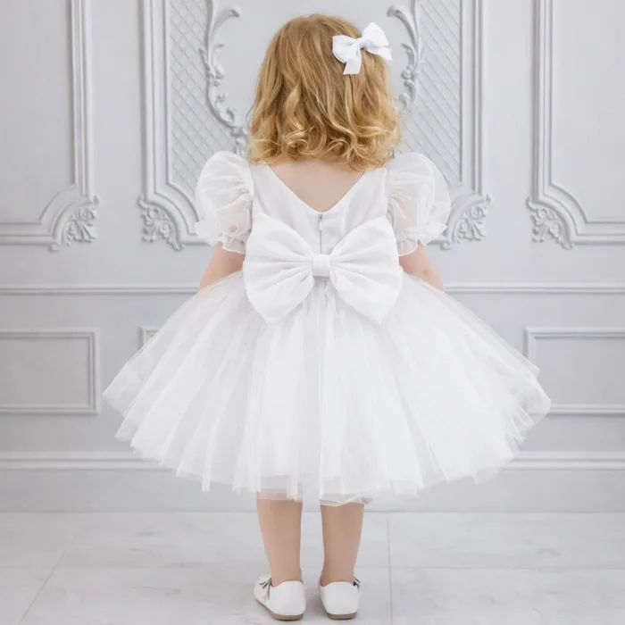 Kız Çocuk Beyaz Kalp Detaylı Kısa Balon Kol Kabarık Elbise