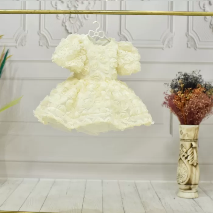 Kız Çocuk Krem Gül 3D Desenli Kısa Balon Kol Kabarık Elbise