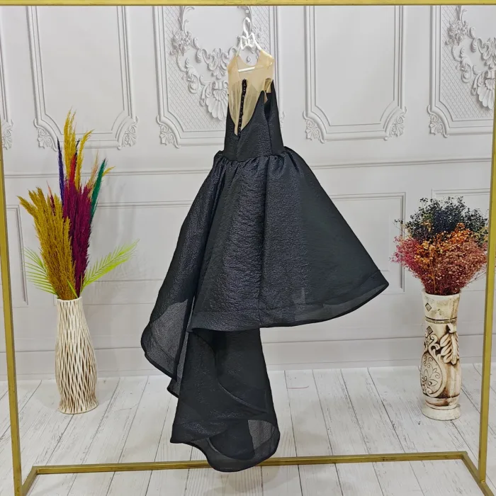 Kız Çocuk Kuyruklu Siyah Saten Parıltılı Kabarık Elbise