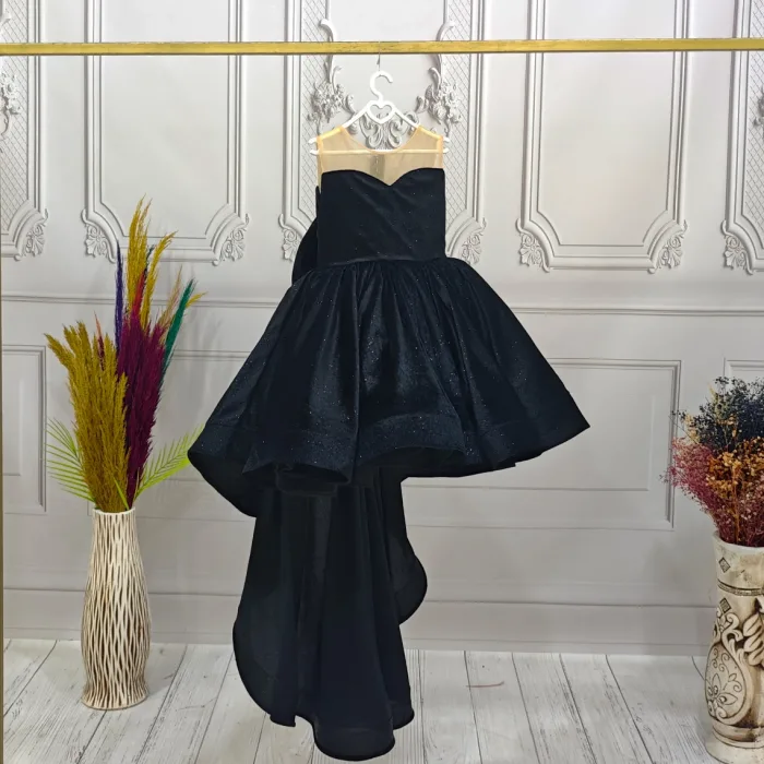 Kız Çocuk Kuyruklu Siyah Kadife Parıltılı Kabarık Elbise