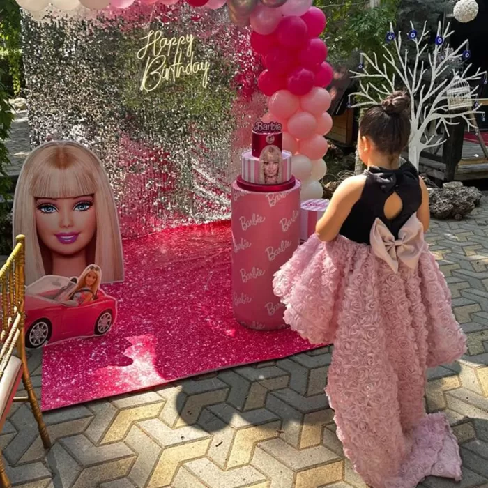 Kız Çocuk Siyah Pembe Gül Desenli Kuyruklu Sıfır Kol Elbise Abiye