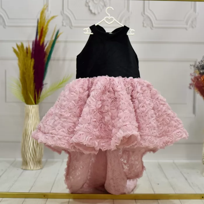 Kız Çocuk Siyah Pembe Gül Desenli Kuyruklu Sıfır Kol Elbise Abiye