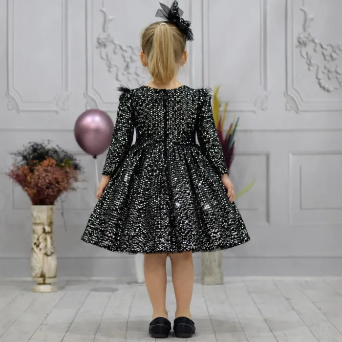 Kız Çocuk Siyah Beyaz Payetli Uzun Kol Omuz Tül Detaylı Elbise