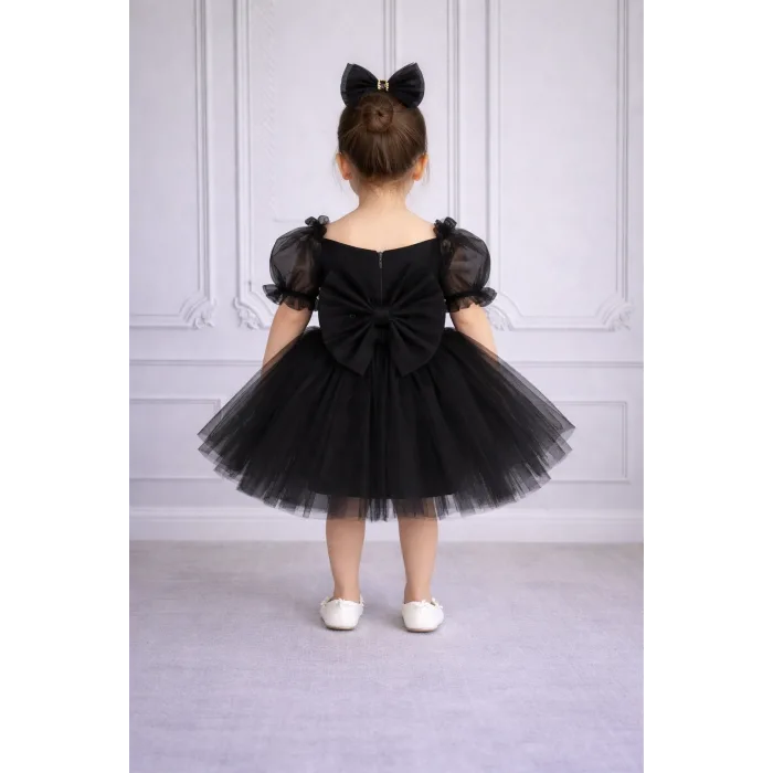 Kız Çocuk Siyah Kalp Detaylı Kısa Balon Kol Kabarık Elbise