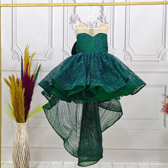 Kız Çocuk Zümrüt Yeşili Dalgalı Parıltılı Kuyruklu Elbise Abiye