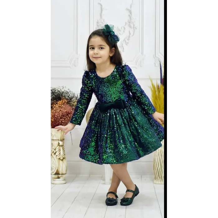 Kız Çocuk Zümrüt Yeşili Hologram Omuz Tül Detaylı Uzun Kol Elbise
