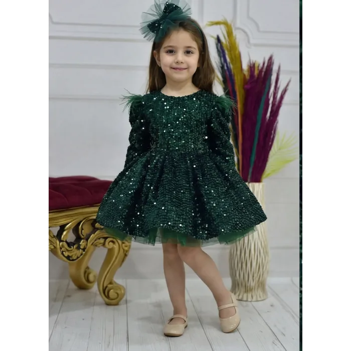 Kız Çocuk Zümrüt Yeşili Payetli Ön Dekolteli Kol Tüy Detaylı Uzun Kol Kabarık Elbise