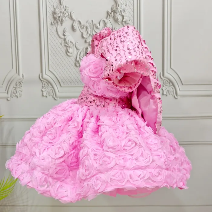 Pembe Güllü Kelebekli Kanat Askılı Madonna Kıs Kol Elbise Abiye Gelinlik