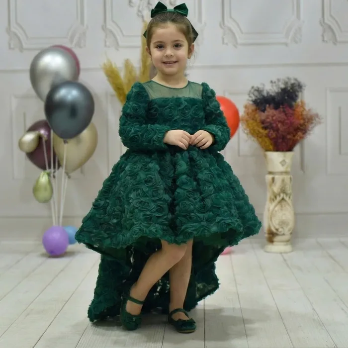 Zümrüt Yeşili Şefaff Gül Desenli Kuyruklu Uzun Kol Elbise Abiye