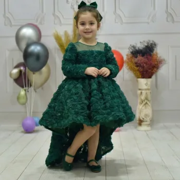 Zümrüt Yeşili Şefaff Gül Desenli Kuyruklu Uzun Kol Elbise Abiye