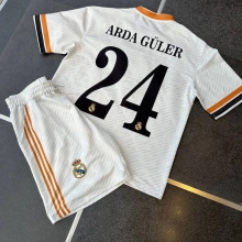 24 Unisex Şortlu Takım