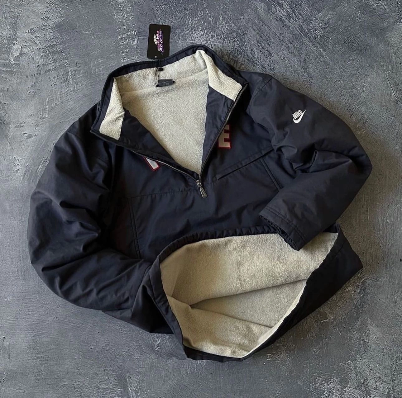 Nakışlı İçi Polarlı Sweatshirt