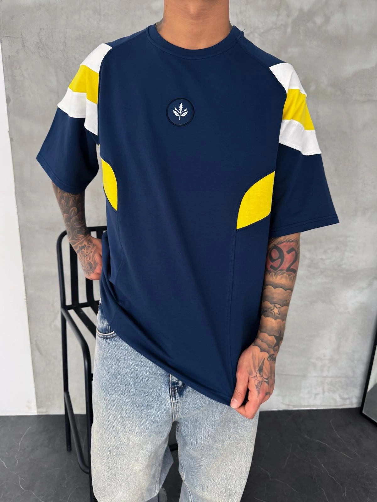 Tarafta Nakış Detay Tshirt