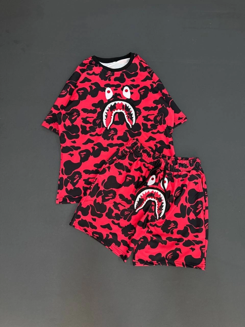 Bape Unisex Oversize Şortlu Takım - Kırmızı