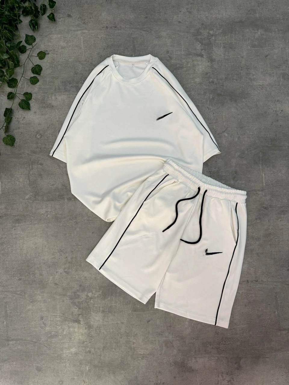 Tek Şerit Unisex Oversize Şortlu Takım - Beyaz