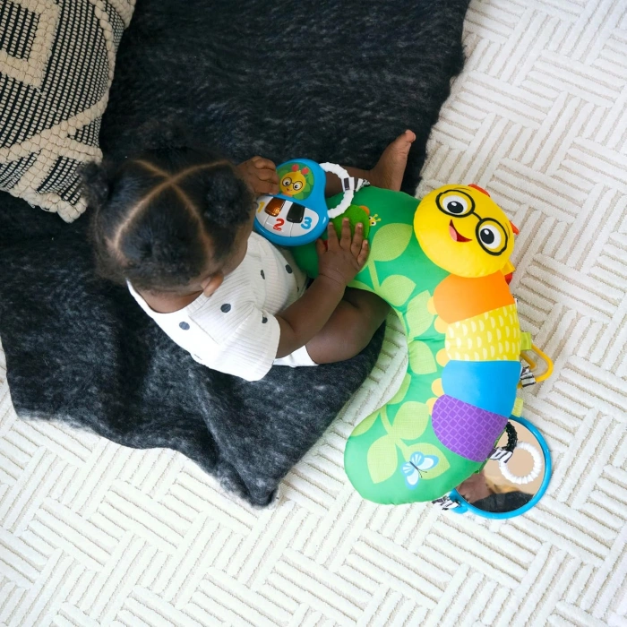Baby Einstein Cal-A-Pillow Yüz Üstü Geçirilen Zaman Çok Duyusal Aktivite Oyuncakları