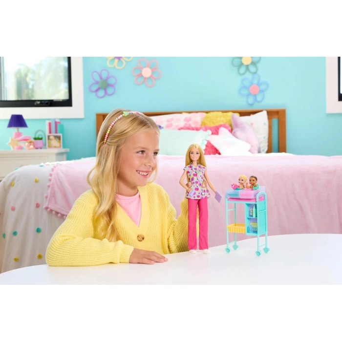 Barbie Kariyer Bebekleri Çocuk Doktoru Bebek JCR71-JMK12