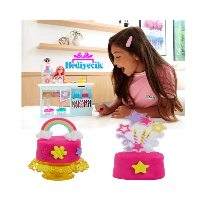 Barbie Pasta Dükkanı Oyun Seti ve pembe saçlı, minyon 30 cm bebek, fırın standı, pasta yapma özelliği, 20den fazla oyun parçası, 3 yaş ve üzeri HGB73
