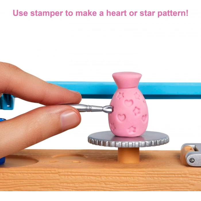 Barbie Sanat Atölyesi Oyun Seti HCM85