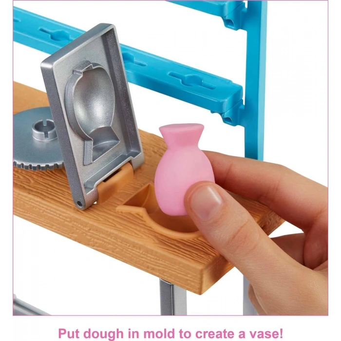 Barbie Sanat Atölyesi Oyun Seti HCM85