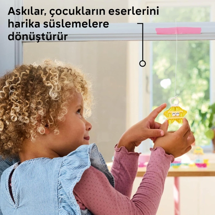 LEGO Classic Sihirli Saydam Kutu 11040 – 5 Yaş ve Üzeri Çocuklar için Mini Figürler İçeren Renkli Parçalar ve Askı Parçaları Yapım Seti (340 Parça)