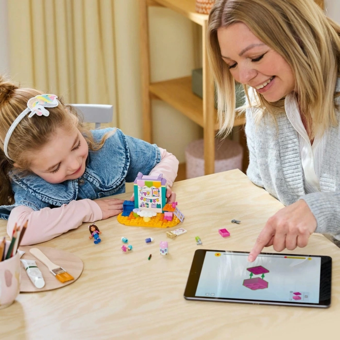 LEGO Gabby’s Dollhouse Karton Yavru Kedi ile El Sanatları 10795- 4 Yaş ve Üzeri Çocuklar için (60 Parça)