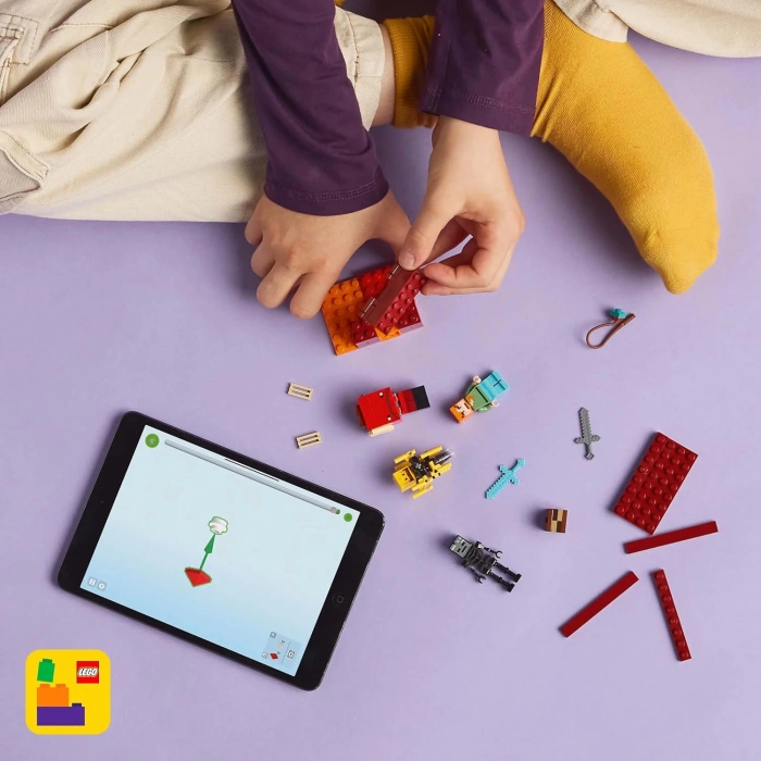 LEGO Minecraft Nether Lav Savaşı 21266