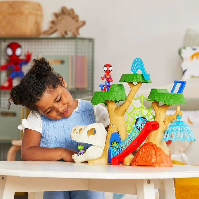 Marvel Spidey and His Amazing Friends Dino-Webs Ağaç Ev Süper Kahraman Oyun Seti
